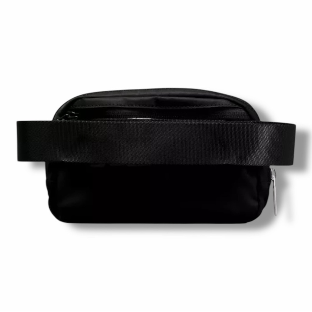 Lululemon Everywhere 1L Crossbody Belt Bag - Black/Silver - NWT - Picture 2 of 4